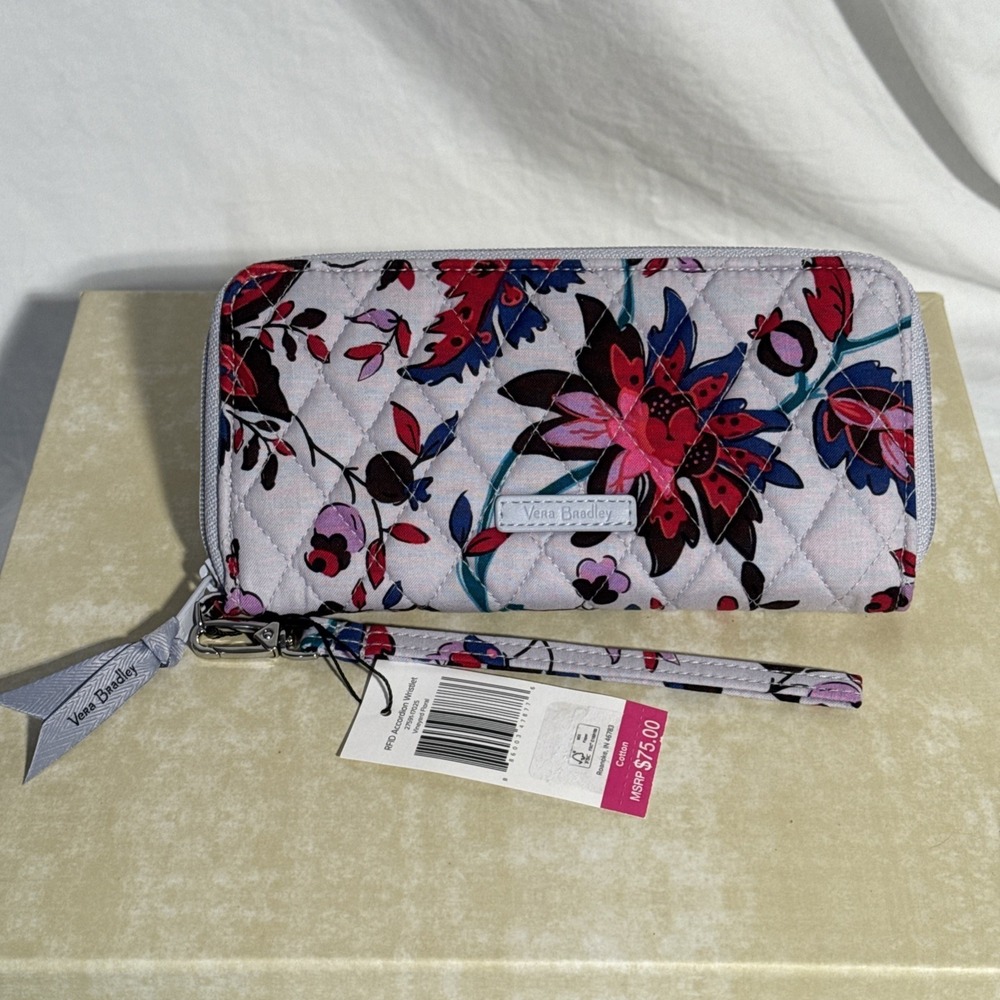 Vera Bradley RFID Accordion Wristlet Vineyard Floral 27591-17025, NWT $75 Retail